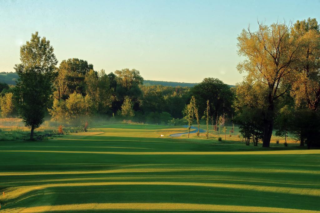 Zala Springs Golf Resort Залачань Экстерьер фото