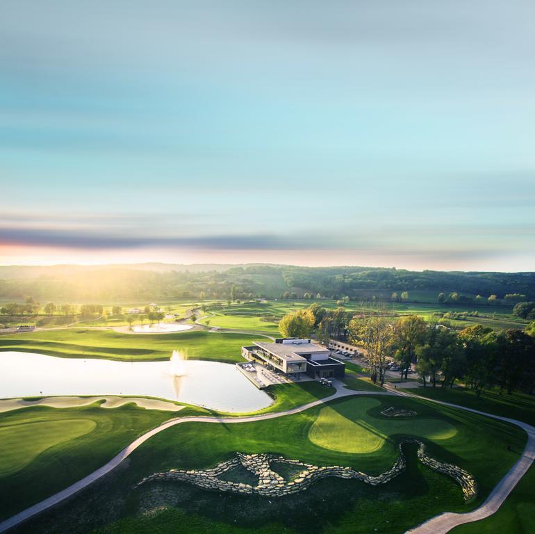 Zala Springs Golf Resort Залачань Экстерьер фото